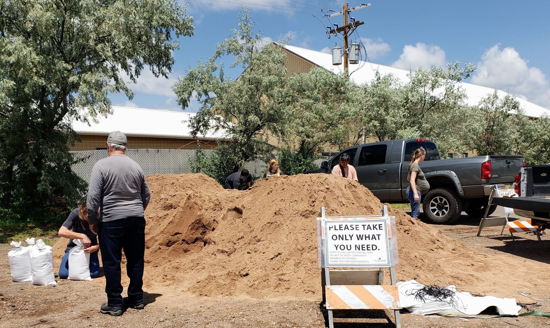 Residents take advantage of sandbags at MMRC